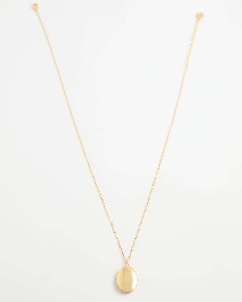 Gold chain necklace with locket